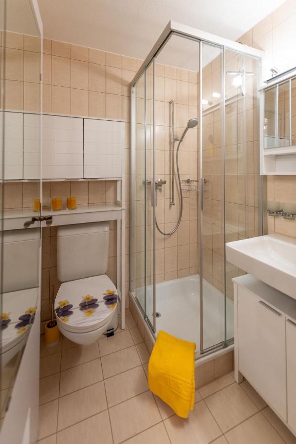 Ambassador Yellow Home Grächen Extérieur photo