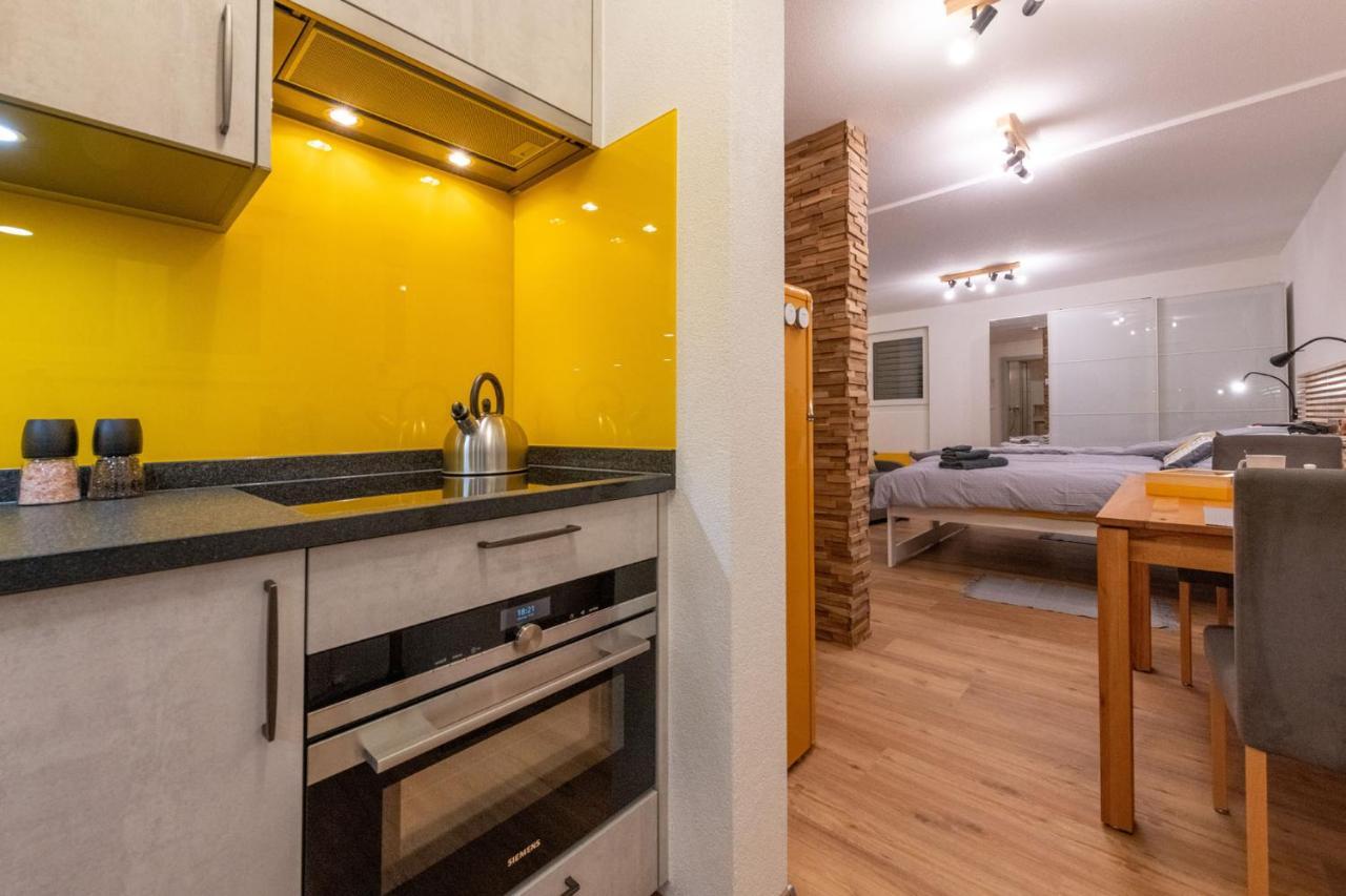 Ambassador Yellow Home Grächen Extérieur photo
