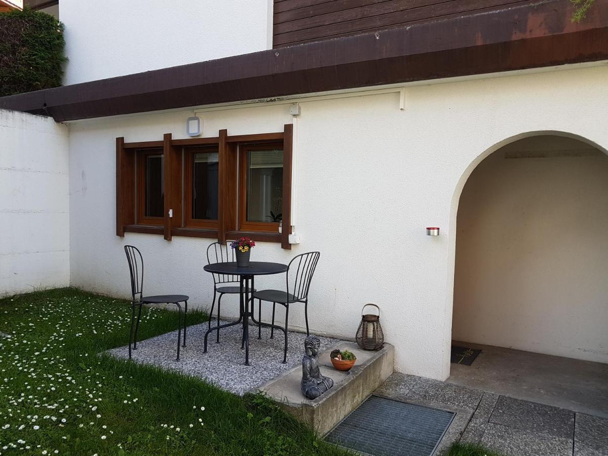 Ambassador Yellow Home Grächen Extérieur photo
