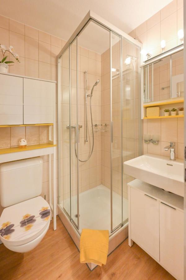 Ambassador Yellow Home Grächen Extérieur photo